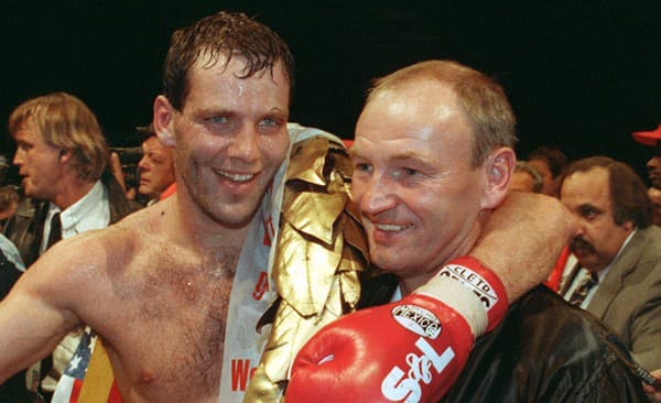 Legendárny boxer a tréner Manfred Wolke (vpravo) už nie je medzi nami.