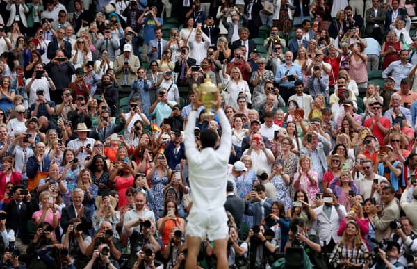 Minulý rok mužský grandslam vo Wimbledone ovládol španielsky tenista Carlos Alcaraz.