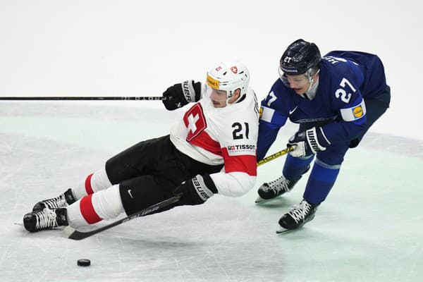 Fínsky hokejista Oliver Kapanen podpísal kontrakt s Montrealom Canadiens.