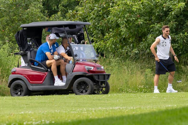 Opory slovenskej reprezentácie sa boli vyvetrať na golfovom ihrisku.