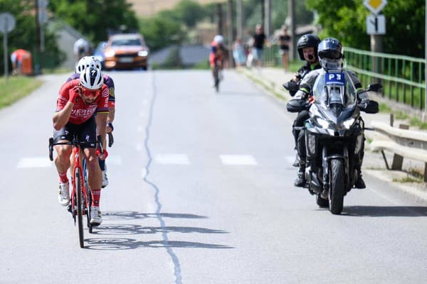 Druhá etapa pretekov Okolo Slovenska 2024 objektívmi fotoaparátov.