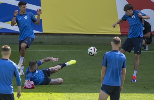 Oficiálny tréning slovenskej futbalovej reprezentácie pred osemfinálovým zápasom proti Anglicku.