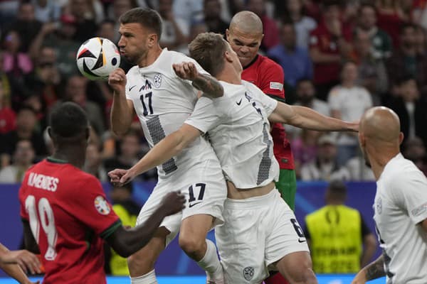 Portugalci zdolali Slovinsko 1:0 po pokutových kopoch.