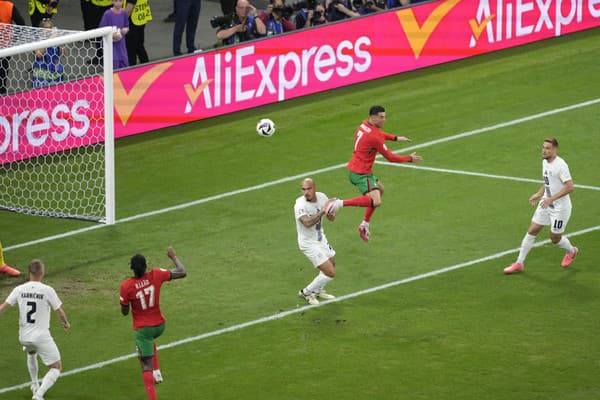 Portugalci zdolali Slovinsko 1:0 po pokutových kopoch.