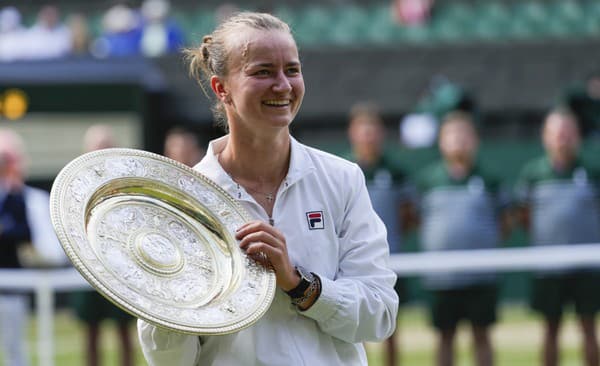 Po Jane Novotnej, Petre Kvitovej a Markéte Vondroušovej je historicky štvrtá česká šampiónka vo wimbledonskom singli.