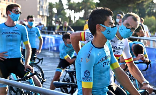 Organizátori cyklistických pretekov Tour de France sprísnili opatrenia na zabránenie šírenia ochorenia Covid-19.