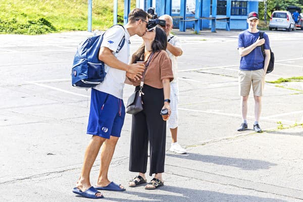 Matej Beňuš pri odchode na olympiádu do Paríža.