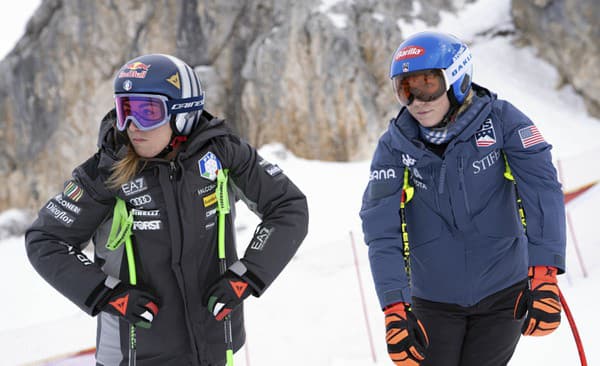 Na snímke počas tréningu Sofia Goggiová a Mikaela Shiffrinová. 