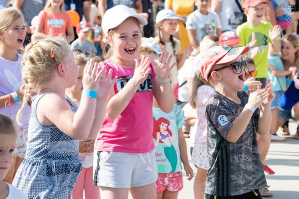 Na bratislavskej Kuchajde odštartoval olympijský festival. Potrvá, podobne ako samotné hry, do 11. augusta. Ponúkne viac ako 30 športov a každý návštevník si určite nájde ten svoj. 