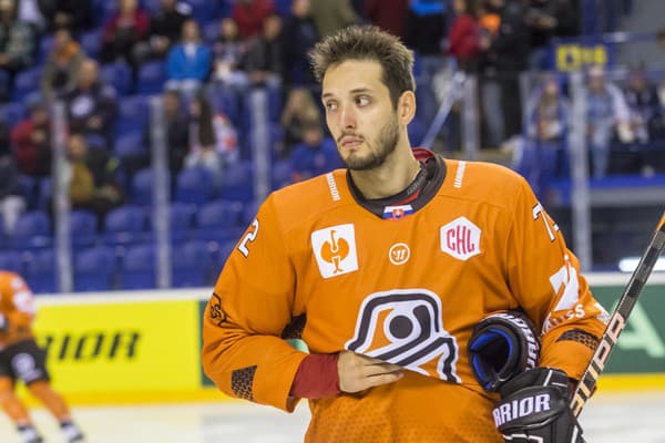 Slovenský hokejový útočník Filip Krivošík sa vrátil do HC Košice. 