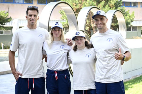 Vlajkonosičmi slovenskej výpravy na otváracom ceremoniáli olympiády v Paríži budú Jakub Grigar (vpravo) a Zuzana Paňková (druhá sprava).