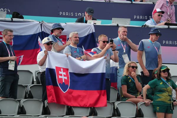 Finálovú jazdu našej slalomárky si užil aj prezident Peter Pellegrini, ktorý vymenil oblek za športovú súpravu.