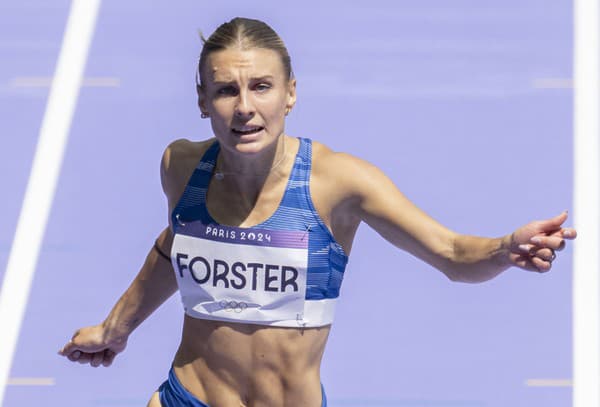 Na snímke slovenská šprintérka Viktória Forsterová v rozbehoch na 100 m žien.