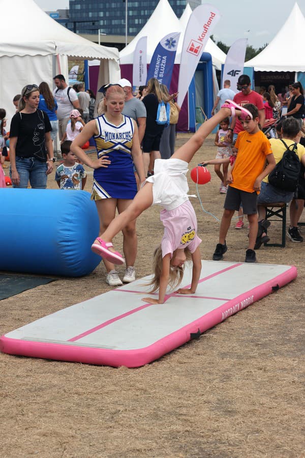 Olympijský festival na bratislavskej Kuchajde je plný športu a zábavy.