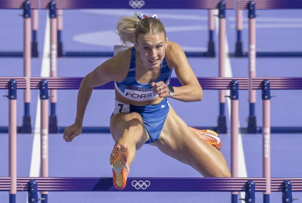 Na snímke slovenská šprintérka Viktória Forsterová v rozbehoch na 100 m cez prekážky žien.