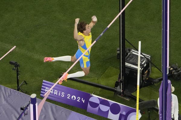 Švédsky skokan o žrdi Armand Duplantis nielenže získal zlato, ale utvoril aj svetový rekord.