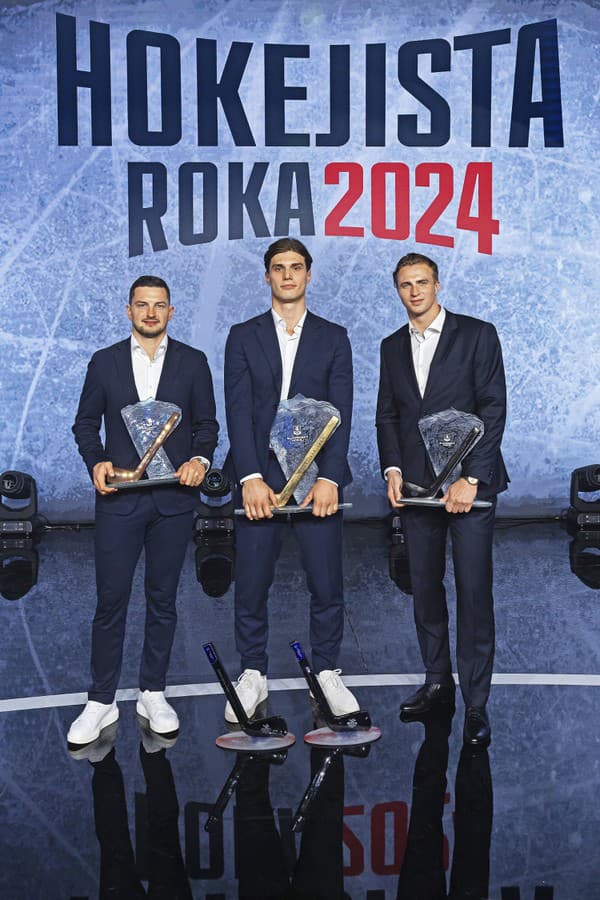 Najlepší hokejisti roka 2024 - zľava Libor Hudáček, Juraj Slafkovský a Martin Pospíšil. 