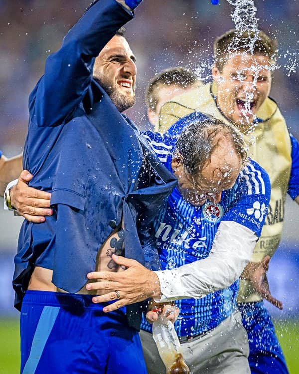 Do najslávnejšej futbalovej súťaže sveta sa premiérovo prebojoval aj slovenský klub Slovan Bratislava.