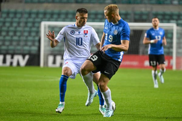 Slovenskí futbaloví reprezentanti otvorili nový ročník Ligy národov zápasom proti Estónsku.