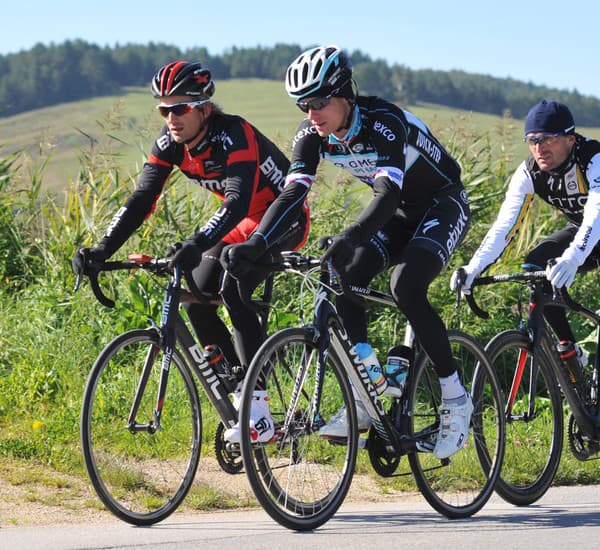 Cyklistickí bratia Peter a Martin Velitsovci.