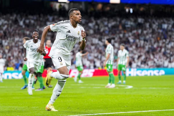 Francúzsky futbalista Kylian Mbappé v drese Realu Madrid.