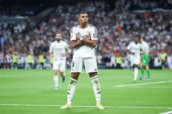 Francúzsky futbalista Kylian Mbappé v drese Realu Madrid.