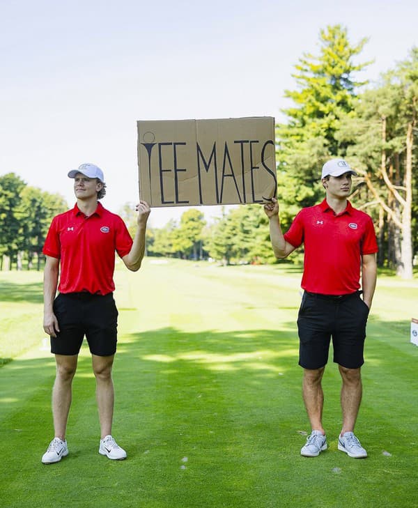 Juraj Slafkovský ukázal, že mu to ide aj s golfovou palicou.