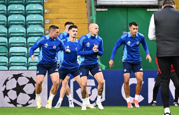 Na snímke futbalisti ŠK Slovan Bratislava počas tréningu pred stredajším zápasom 1. kola ligovej fázy Ligy majstrov proti Celtic FC.