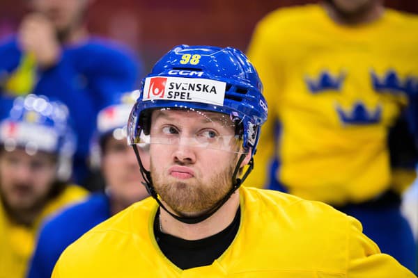 Švédsky hokejový útočník Alexander Nylander.