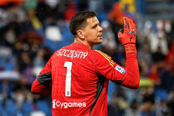 Wojciech Szczesny zvažuje ponuku od Barcelony.