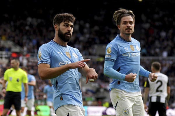 Futbalisti Manchestru City v generálke na Slovan Bratislava remizovali s Newcastlom Martina Dúbravku.