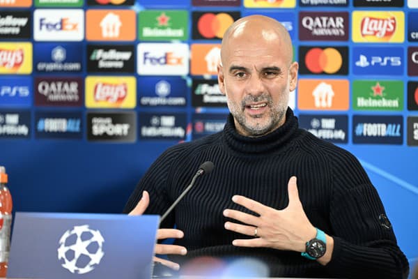 Na snímke španielsky tréner Manchesteru City Pep Guardiola počas tlačovej konferencie.