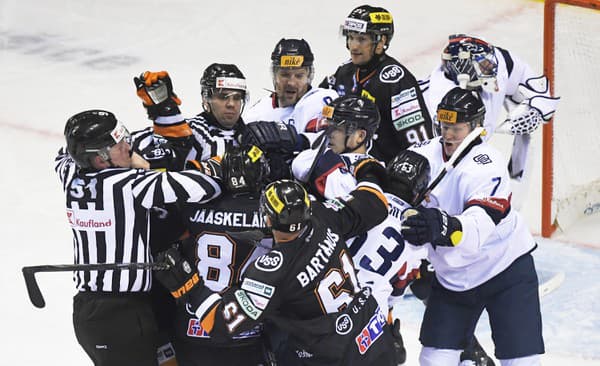 Podujatie Winter Hockey Games, na ktorom si pod holým nebom mali zmerať sily aj Slovan s Košicami, sa napokon ruší.