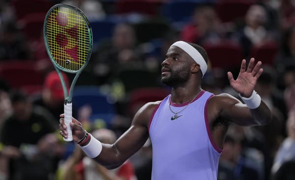 Frances Tiafoe nezvládol svoju prehru na turnaji v Šanghaji.