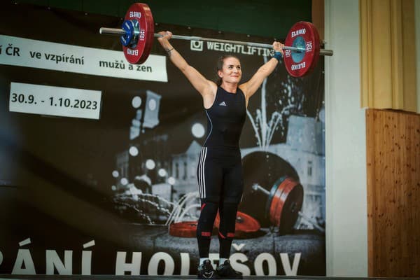 České juniorské reprezentantky vo vzpieraní sa rozhodli ukázať svoje telá v kalendári.