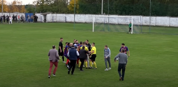 Po zápase medzi FK Polet Nakovo a FK Napredak Čestereg sa strhla bitka