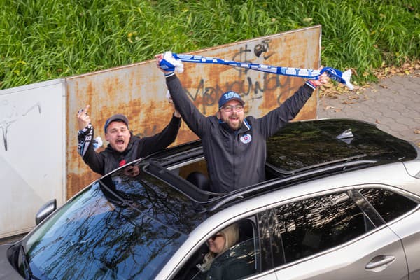 Fanúšikovia ŠK Slovan Bratislava zorganizovali autovýjazd na derby s Trnavou