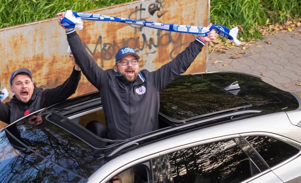 Fanúšikovia ŠK Slovan Bratislava zorganizovali autovýjazd na derby s Trnavou