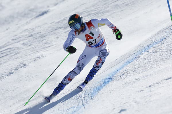 Slovenský lyžiar Andreas Žampa na trati v 1. kole úvodného obrovského slalomu Svetového pohára v alpskom lyžovaní mužov v rakúskom Söldene