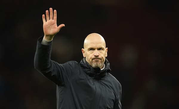 Erik ten Hag skončil na lavičke Manchestru United. 