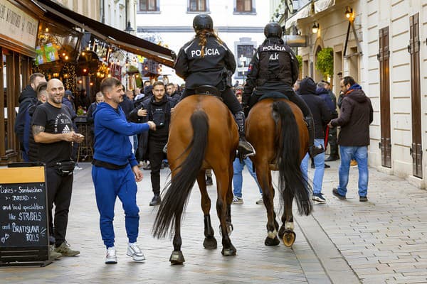 V akcii bola aj jazdná polícia.