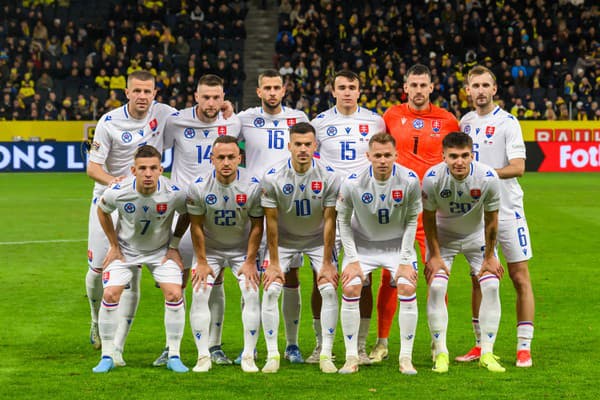 Futbalisti základnej jedenástky Slovenska pózujú pred zíapasom 5. kola C-divízie Ligy národov Švédsko - Slovensko.