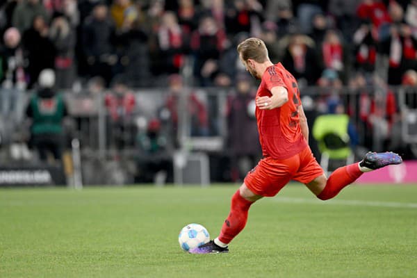 Anglický futbalový útočník Harry Kane v drese nemeckého Bayernu Mníchov.