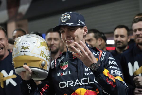 Verstappen zdolal Norrisa vo Vegas a obhájil titul