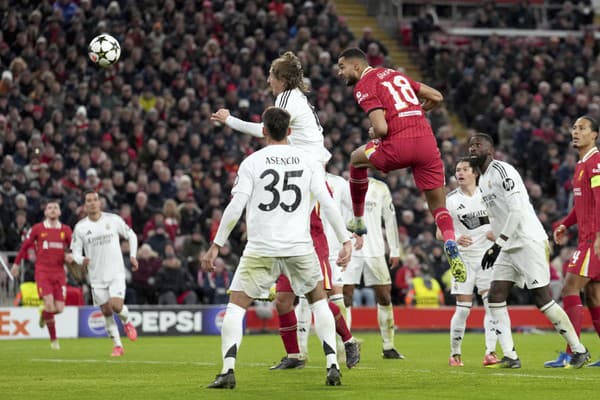 Real Madrid v stredajšom zápase Ligy majstrov podľahol anglickému Liverpoolu 0:2.