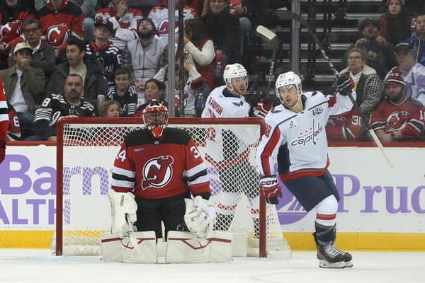 Washington s Martinom Fehérvárym v divokej prestrelke nestačil na New Jersey Devils.