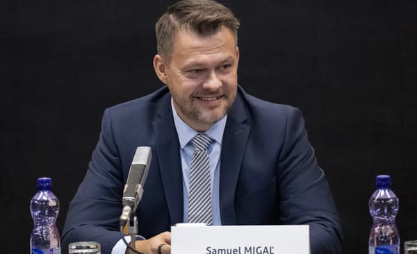 Na snímke podpredseda Výboru NR SR pre obranu a bezpečnosť Samuel Migaľ (HLAS-SD).