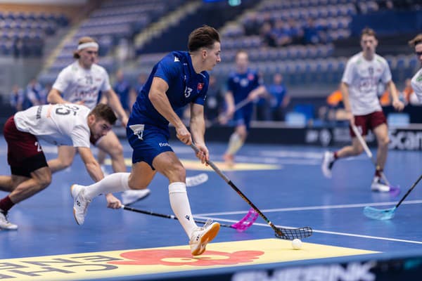 Slovenskí florbalisti remizovali vo svojom treťom zápase na MS v Malmö s Lotyšskom 4:4.