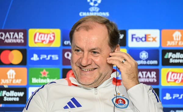 Tréner ŠK Slovan Bratislava Vladimír Weiss