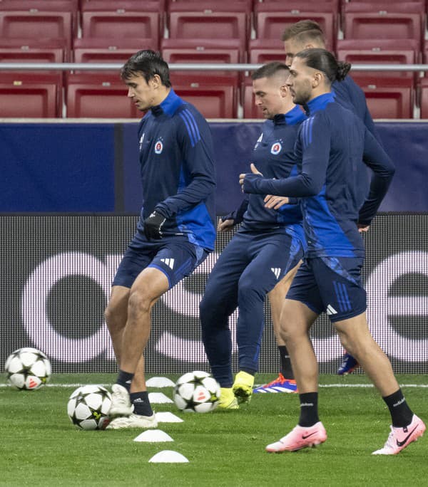 Futbalisti Slovana Bratislava si deň pred zápasom s Atléticom vyskúšal v Madride trávnik.